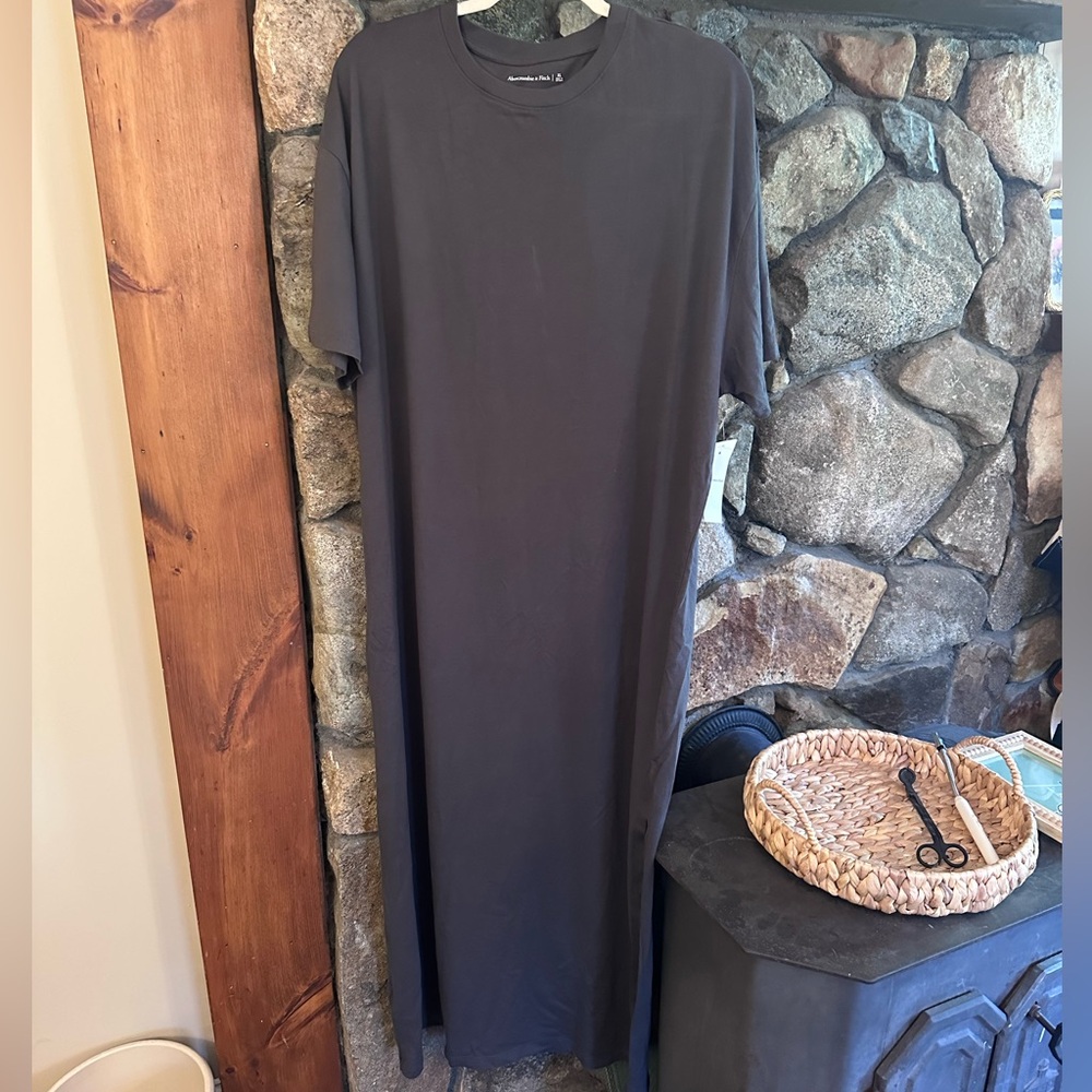 NWT!! Abercrombie & Fitch Charcoal Midi Dress - Picture 4 of 6